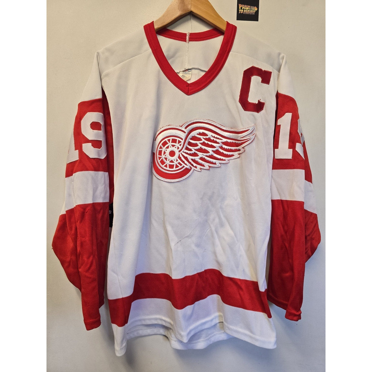 Vtg Detroit Red Wings Steve Yzerman Jersey S NHL Hockey CCM