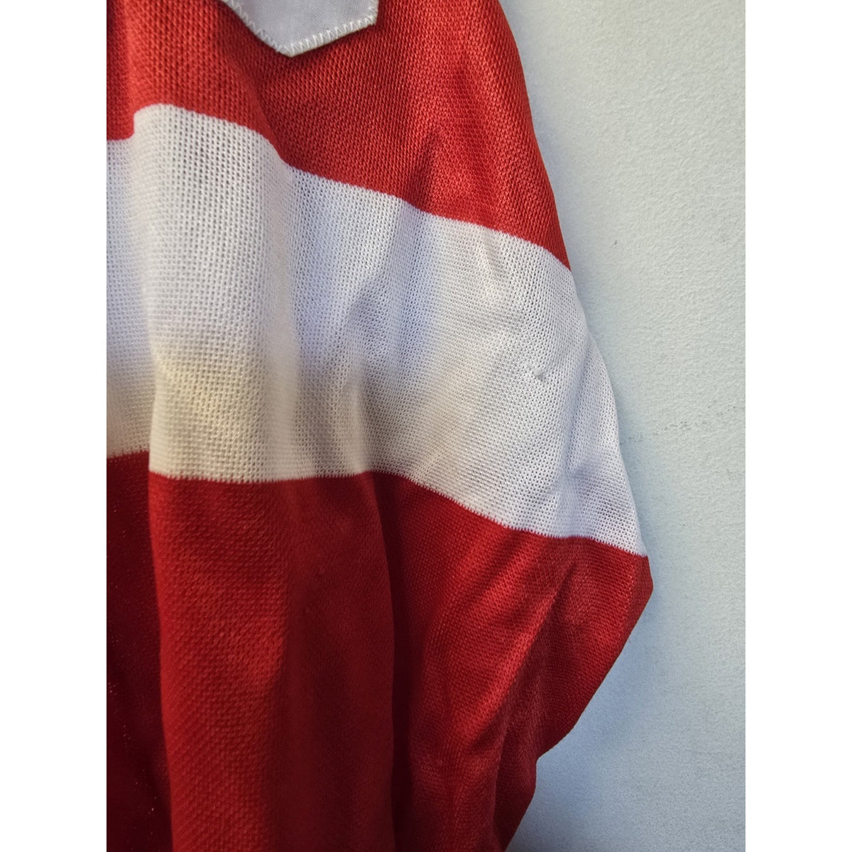 Vtg Detroit Red Wings Steve Yzerman Jersey S NHL Hockey CCM