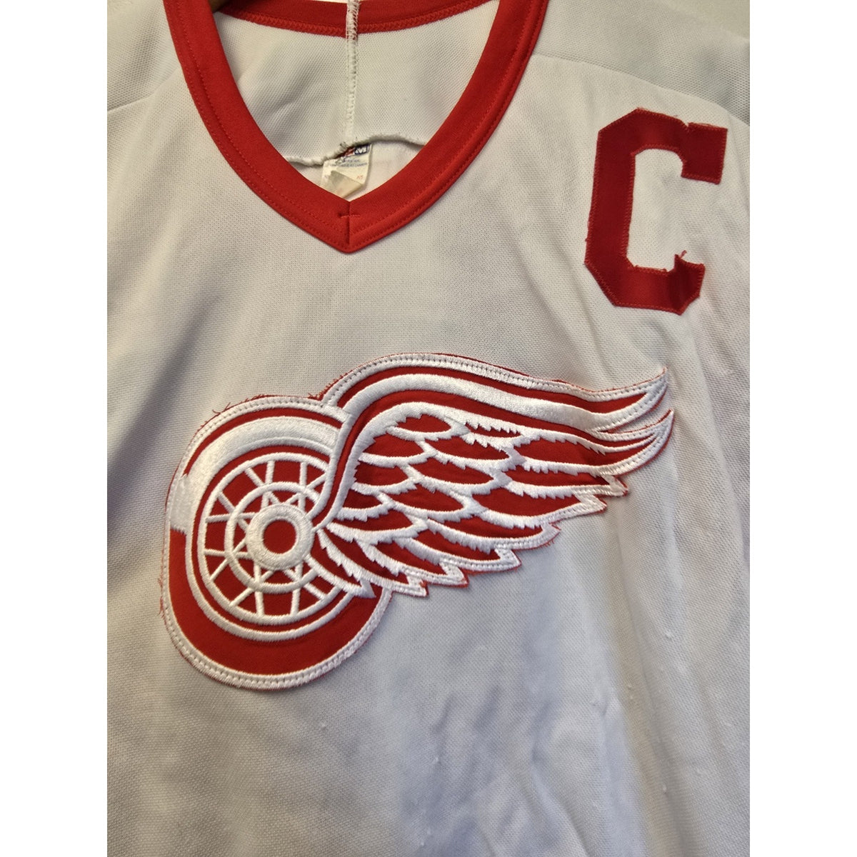 Vtg Detroit Red Wings Steve Yzerman Jersey S NHL Hockey CCM