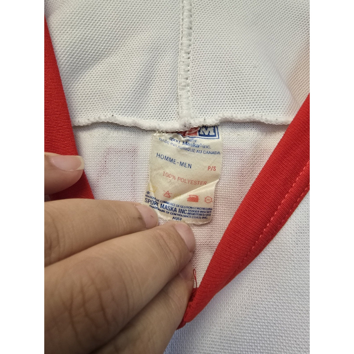 Vtg Detroit Red Wings Steve Yzerman Jersey S NHL Hockey CCM
