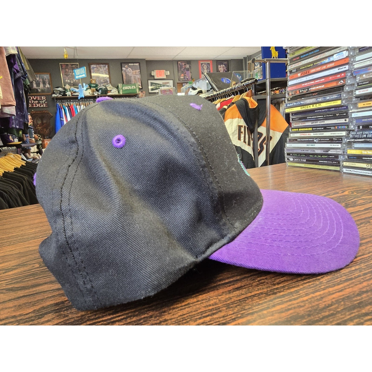 Vintage 90s Utah Jazz SnapBack Hat Mountain Logo Black Purple 2 Tone NBA Logo 7